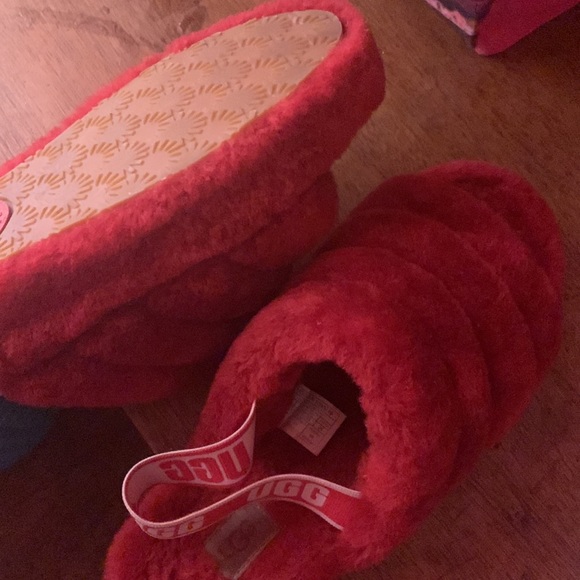 Ugg Slides Burgundy color - Picture 4 of 4